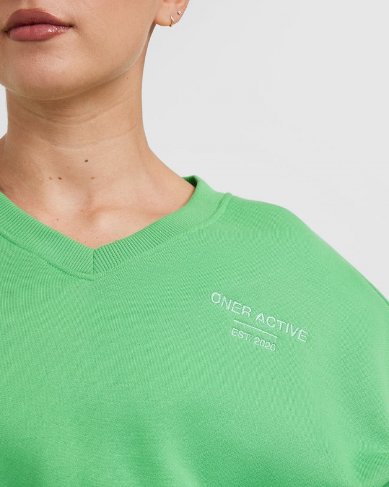 Oner Active All Day Est 2020 Crop V-Neck Sweatshirts Grün | YRSNXGF-08